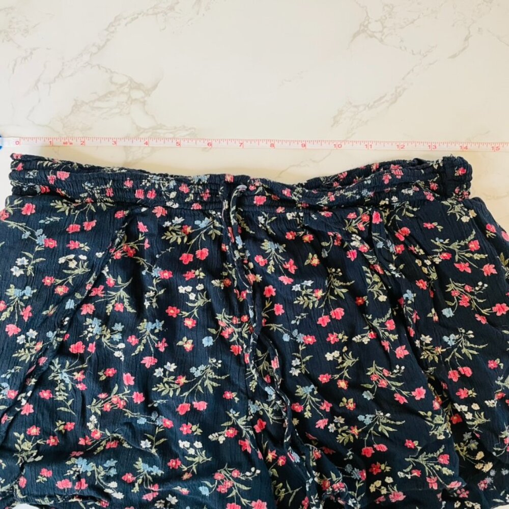 American Eagle Black Floral Butterfly Style Gauzy Cotton Flowy Drawstring Shorts - Picture 8 of 10